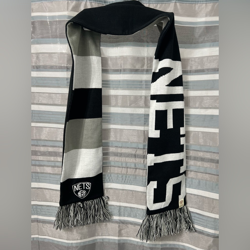 47 Brand Brooklyn Nets Basketball Black and Gray Scarf